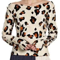 Marni Animal-Print Cotton Long-Sleeve Top 10 Marni Animal-Print Cotton Long-Sleeve Top -Modern Wear Hub unnamed file 127