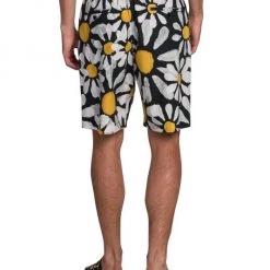 Marni Daisy Print Shorts For Men -Modern Wear Hub unnamed file 550